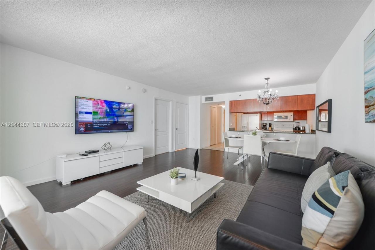 1200 Brickell Bay Dr , Unit 3614, Miami, FL 33131 Photo