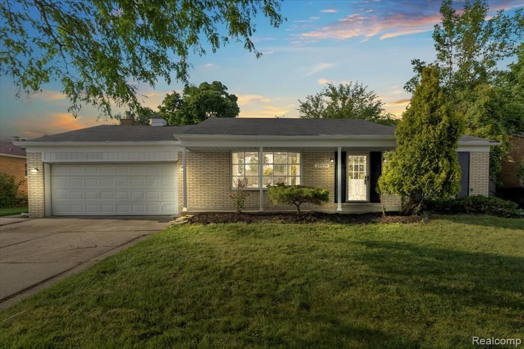 19039 Elsmere Avenue, Eastpointe, Mi 48021 Main Photo