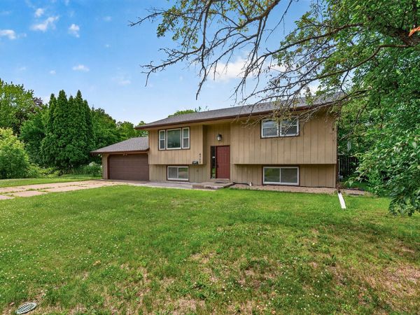 6709 Colorado Avenue N, Brooklyn Park, MN 55429