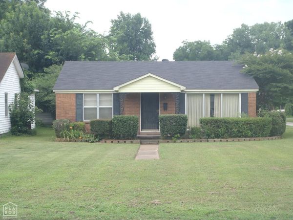 600 McLain, Newport, AR 72112