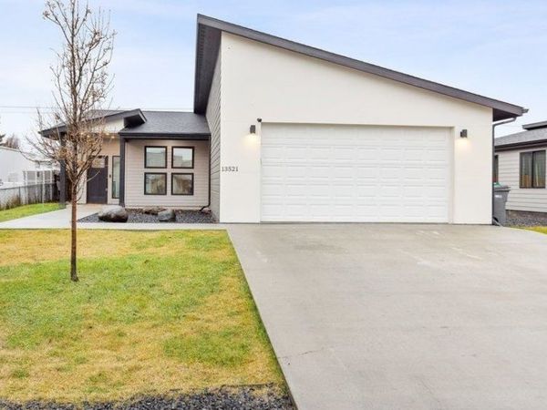 13521 W 12th Ave, Airway Heights, WA 99001