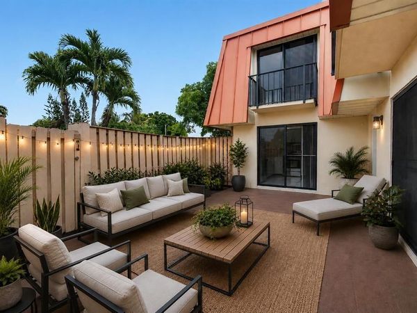 3310 Meridian Way S, Unit A, Palm Beach Gardens, FL 33410
