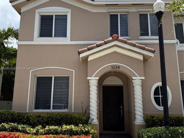 1034 SE 23rd Ter , Homestead, FL 33035