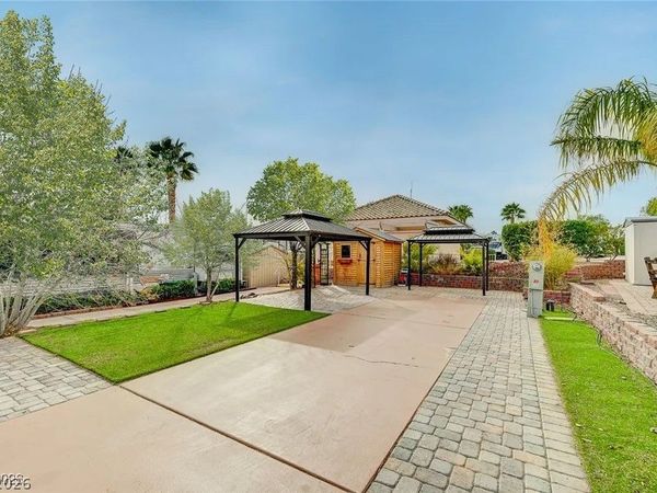866 Sparrow Way , Boulder City, NV 89005