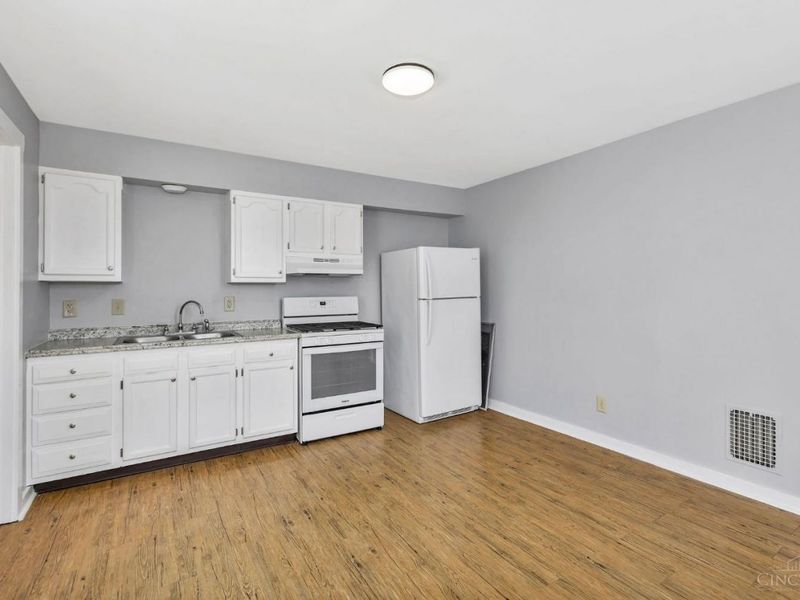 305 Walnut Street, Elmwood Place, OH 45216 Photo 29
