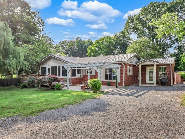 28 Hayes St , Clarksville, TN 37040