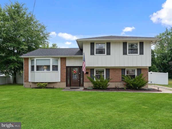 52 LONGWOOD DRIVE, STRATFORD, NJ 08084