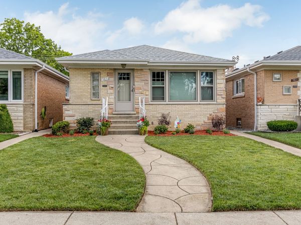 5815 N Oketo Avenue , Chicago, IL 60631