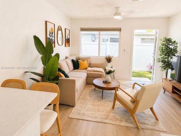 5712 Mayo St, Unit 1, Hollywood, FL 33023