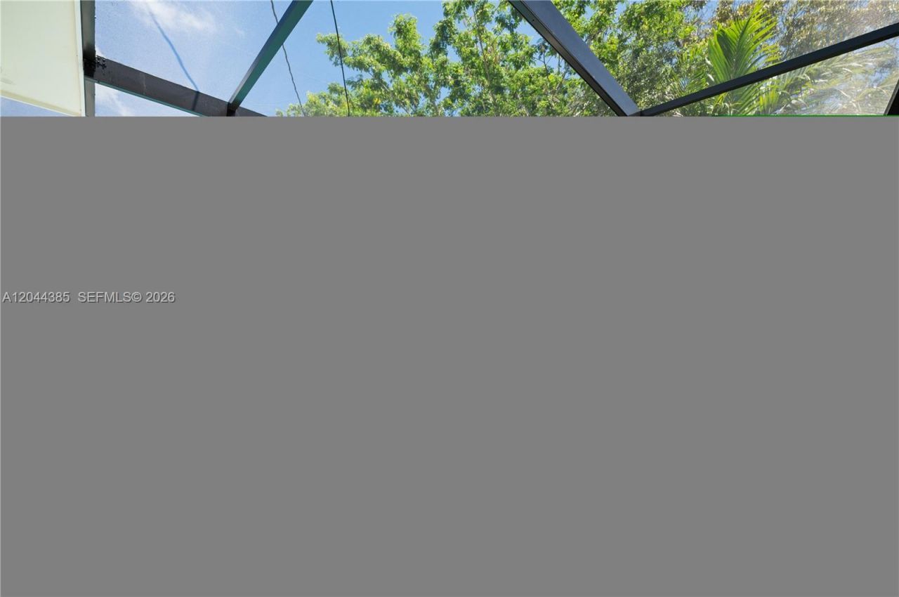 4220 SW 14th St , Unit 4220, Miami, FL 33134 Photo