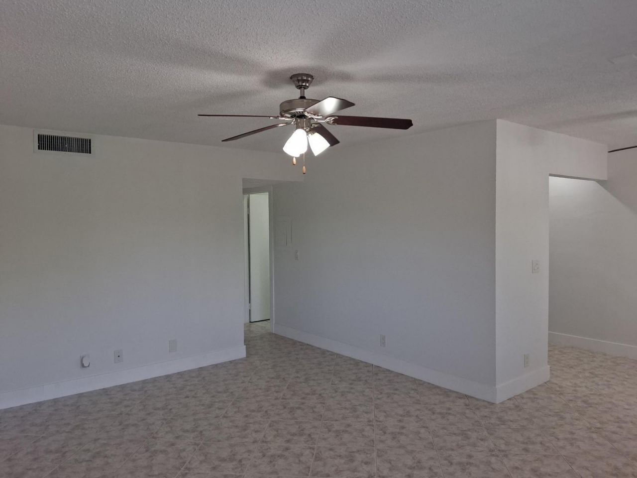 2100 Springdale Boulevard, Unit 303, Palm Springs, FL 33461 Photo