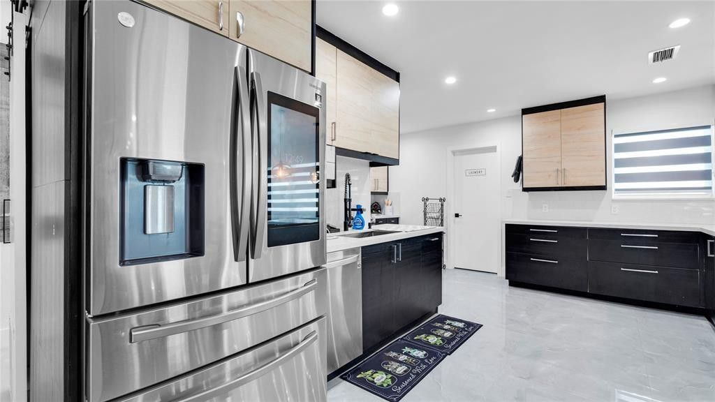 6290 W 16th Avenue, Hialeah, FL 33012 Photo
