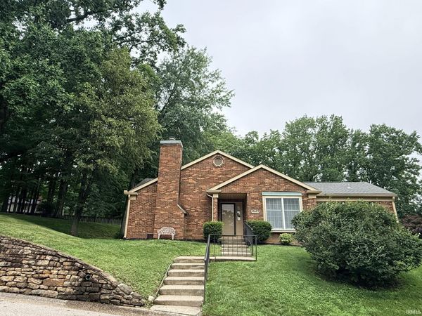 2629 E Windermere Woods Drive, Bloomington, IN 47401