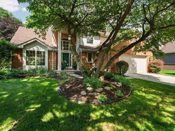 42806 Brookstone Drive, Novi, MI 48377