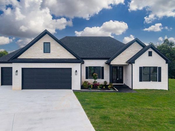 611 Corondelet Lane , Maumelle, AR 72113