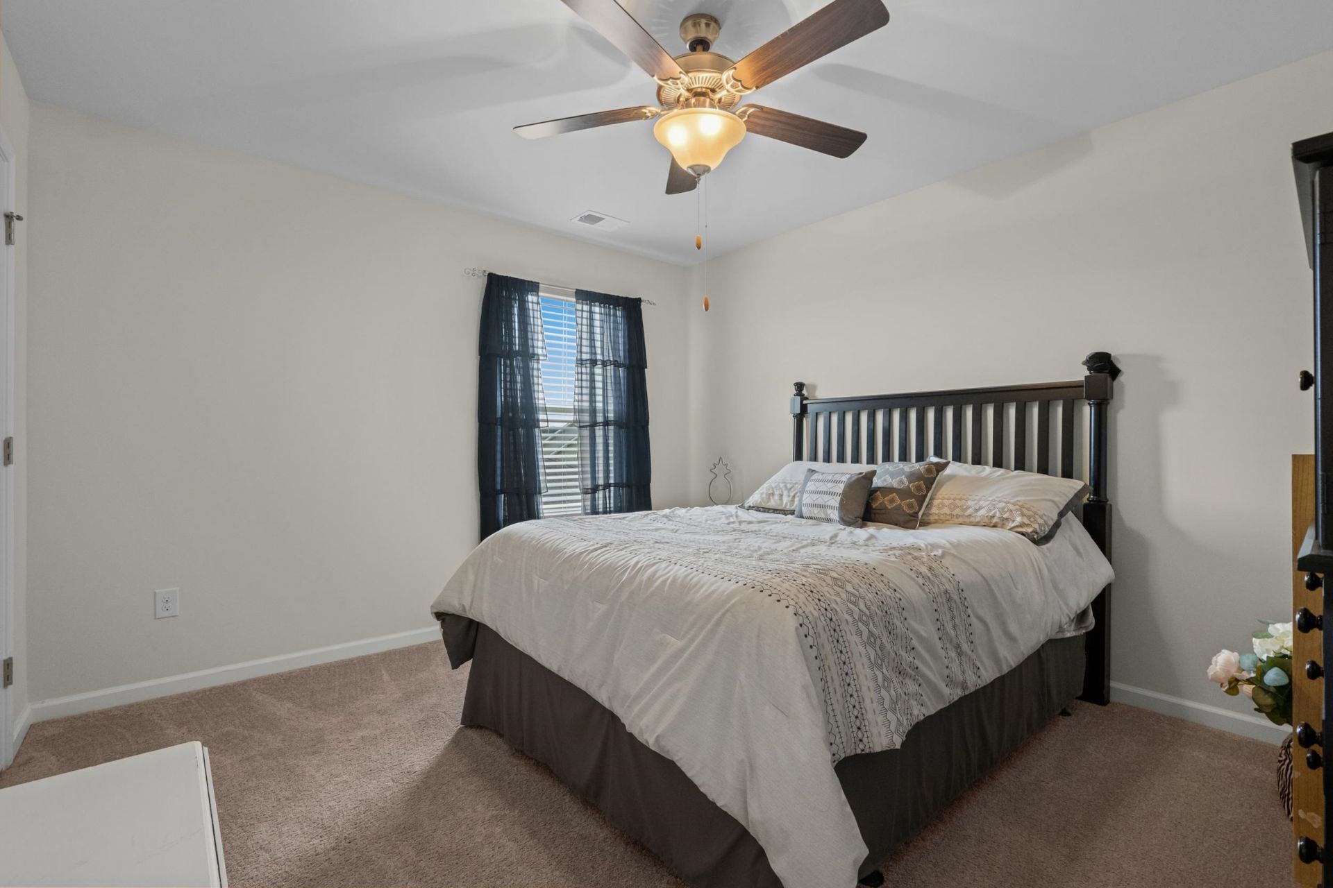 912 Laurens Mill Dr. Photo 40
