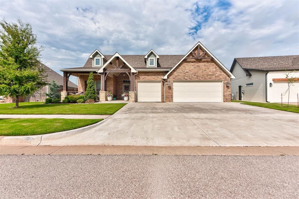 2409 Crystal Creek Drive, Yukon, OK 73099 Main Photo