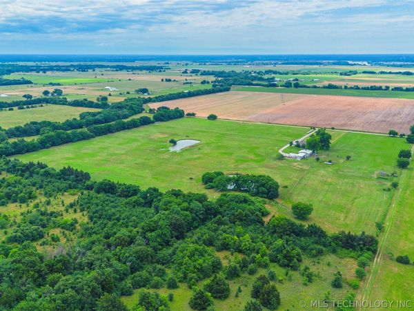 3 Dairy Drive , Hendrix, OK 74741