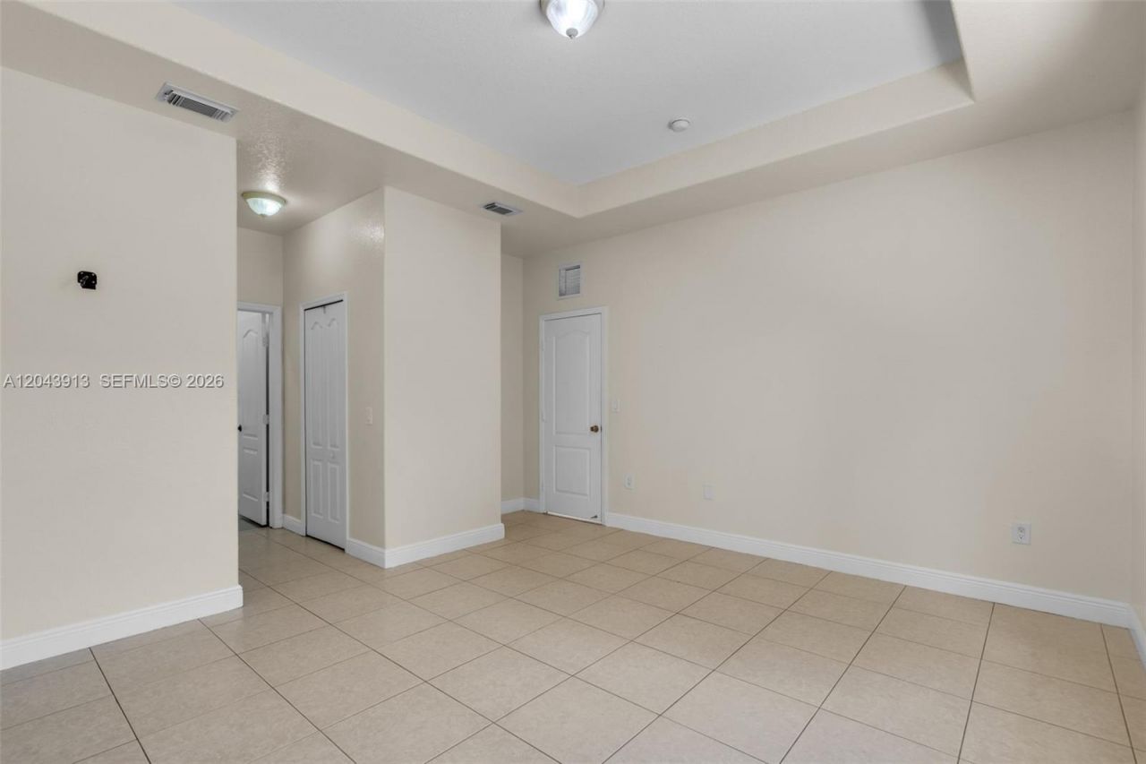 8757 NW 139th St , Miami Lakes, FL 33018 Photo