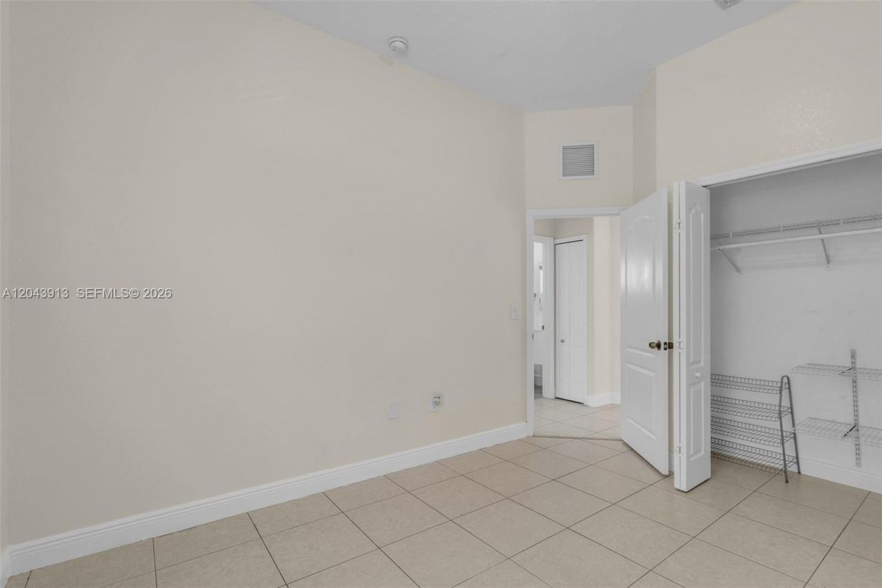 8757 NW 139 Ter, Miami Lakes, FL 33018 Photo