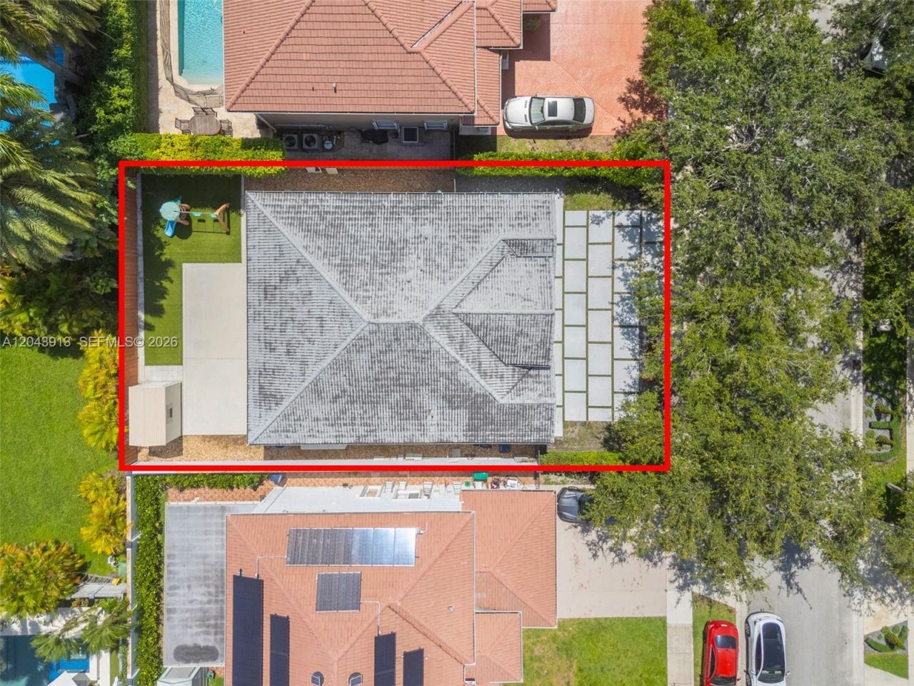 8757 NW 139 Ter, Miami Lakes, FL 33018 Photo