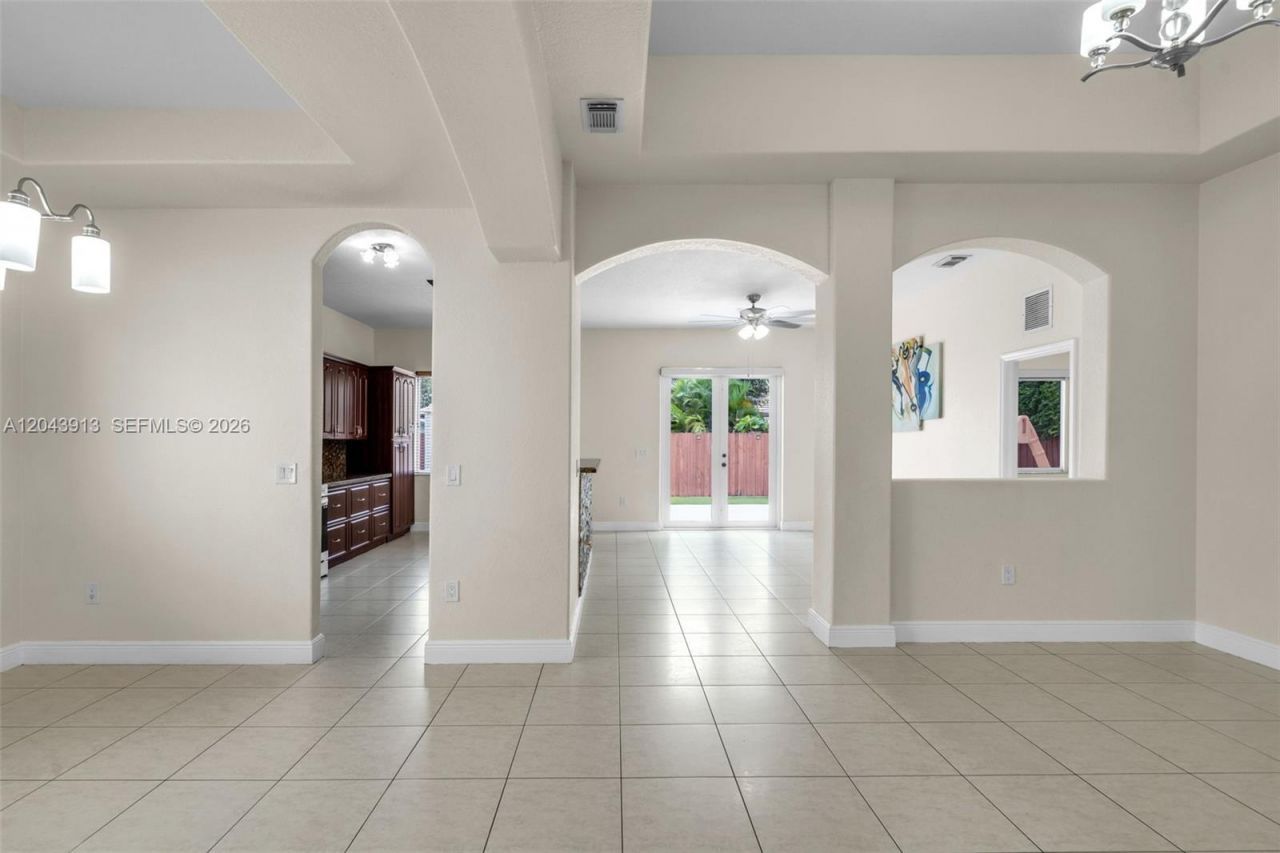 8757 NW 139th St , Miami Lakes, FL 33018 Photo
