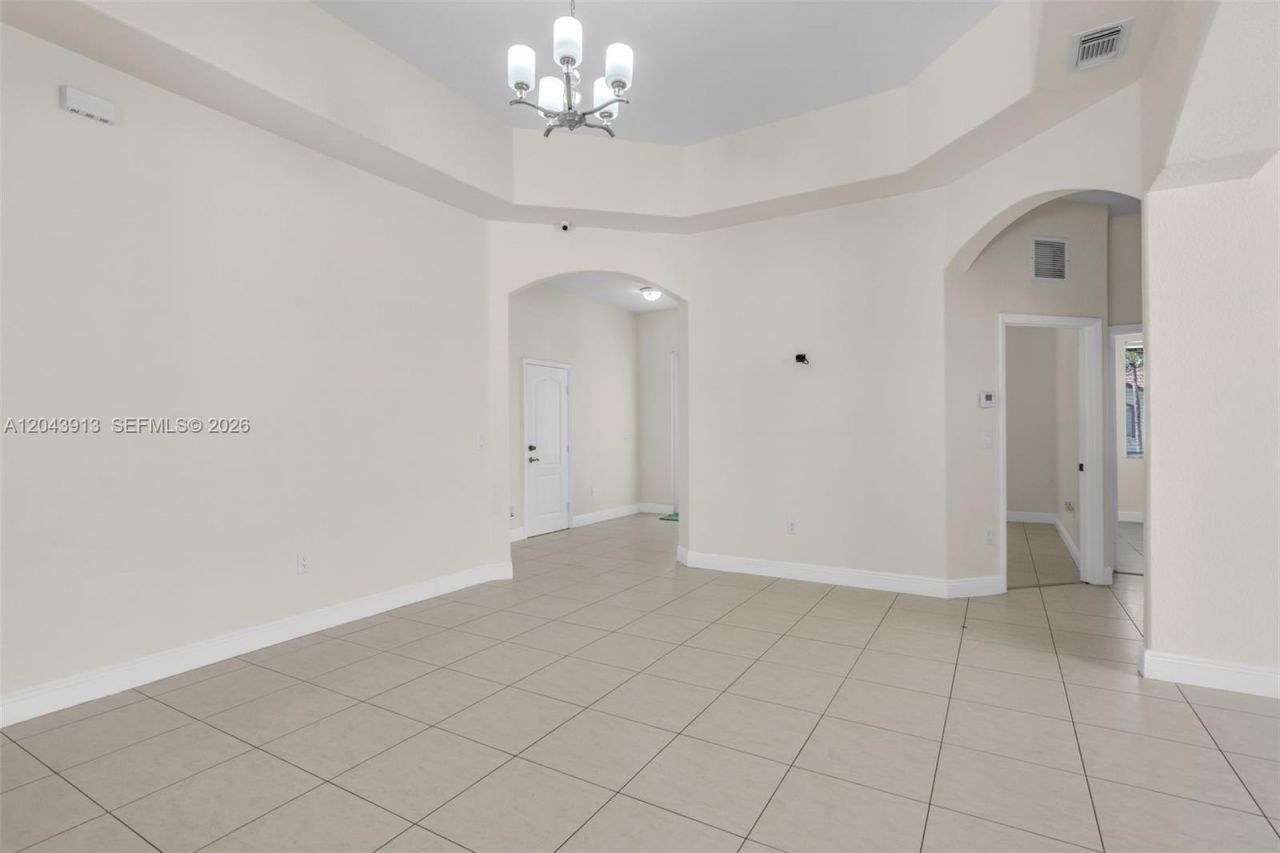 8757 NW 139th St , Miami Lakes, FL 33018 Photo