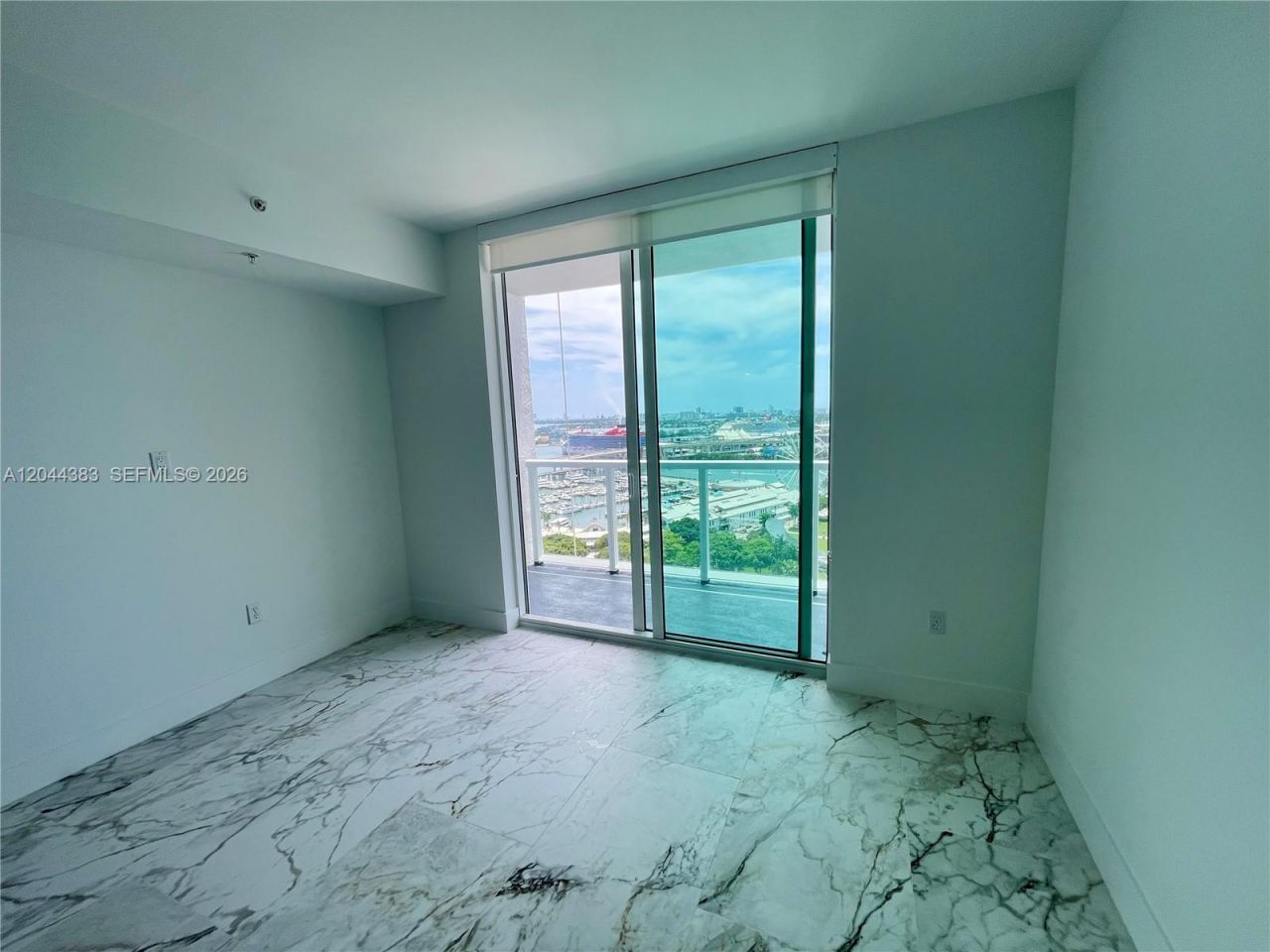 253 NE 2nd St , Unit 2409, Miami, FL 33132 Photo