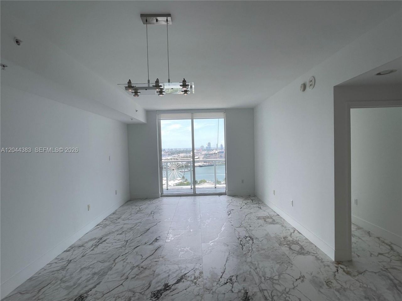 253 NE 2nd St , Unit 2409, Miami, FL 33132 Photo
