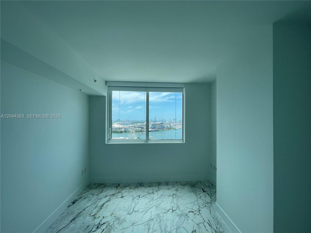 253 NE 2nd St , Unit 2409, Miami, FL 33132 Photo