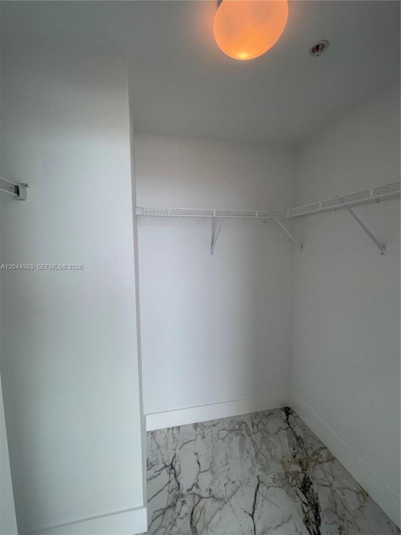 253 NE 2nd St , Unit 2409, Miami, FL 33132 Photo
