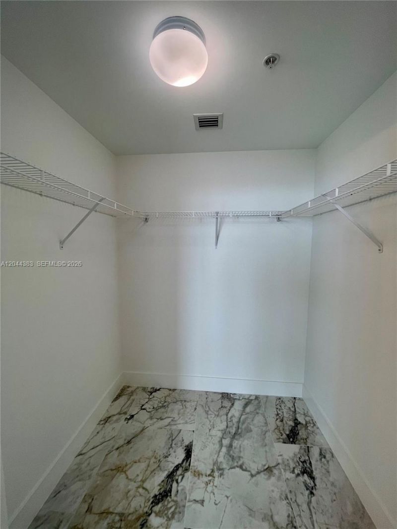 253 NE 2nd St , Unit 2409, Miami, FL 33132 Photo