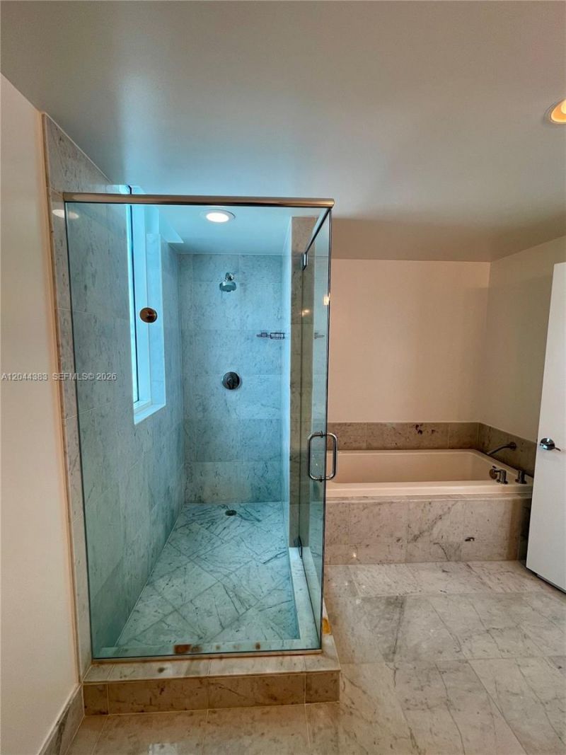 253 NE 2nd St , Unit 2409, Miami, FL 33132 Photo