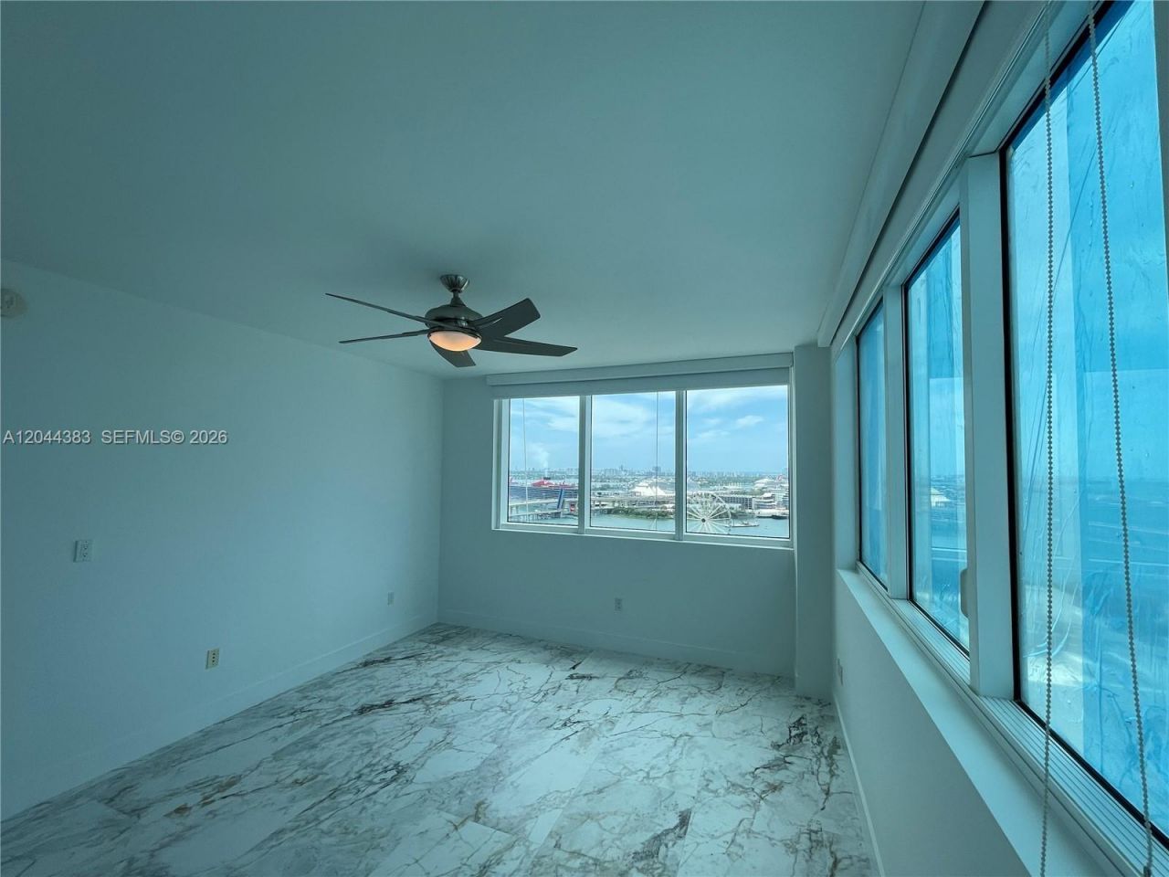 253 NE 2nd St , Unit 2409, Miami, FL 33132 Photo