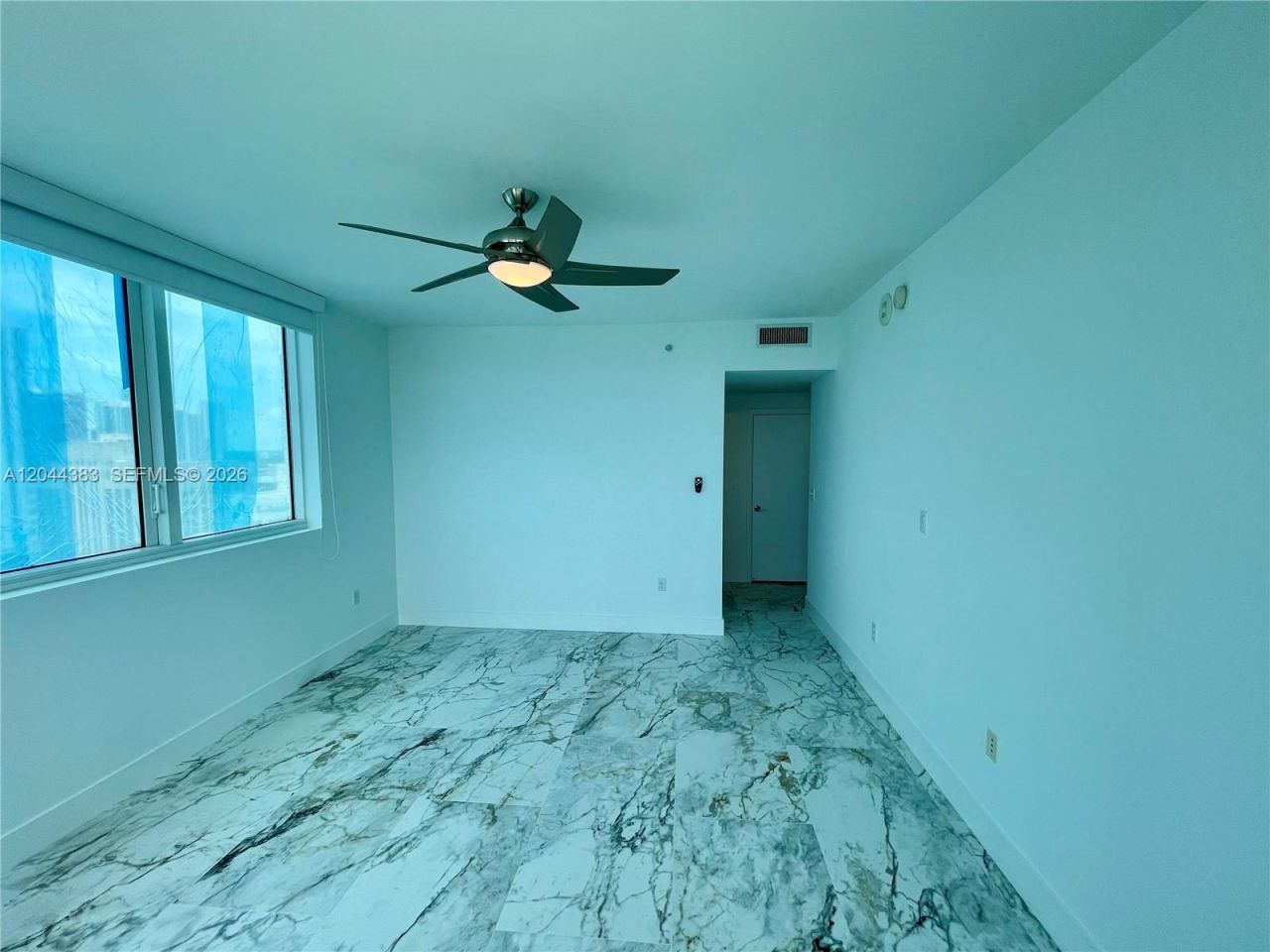 253 NE 2nd St , Unit 2409, Miami, FL 33132 Photo