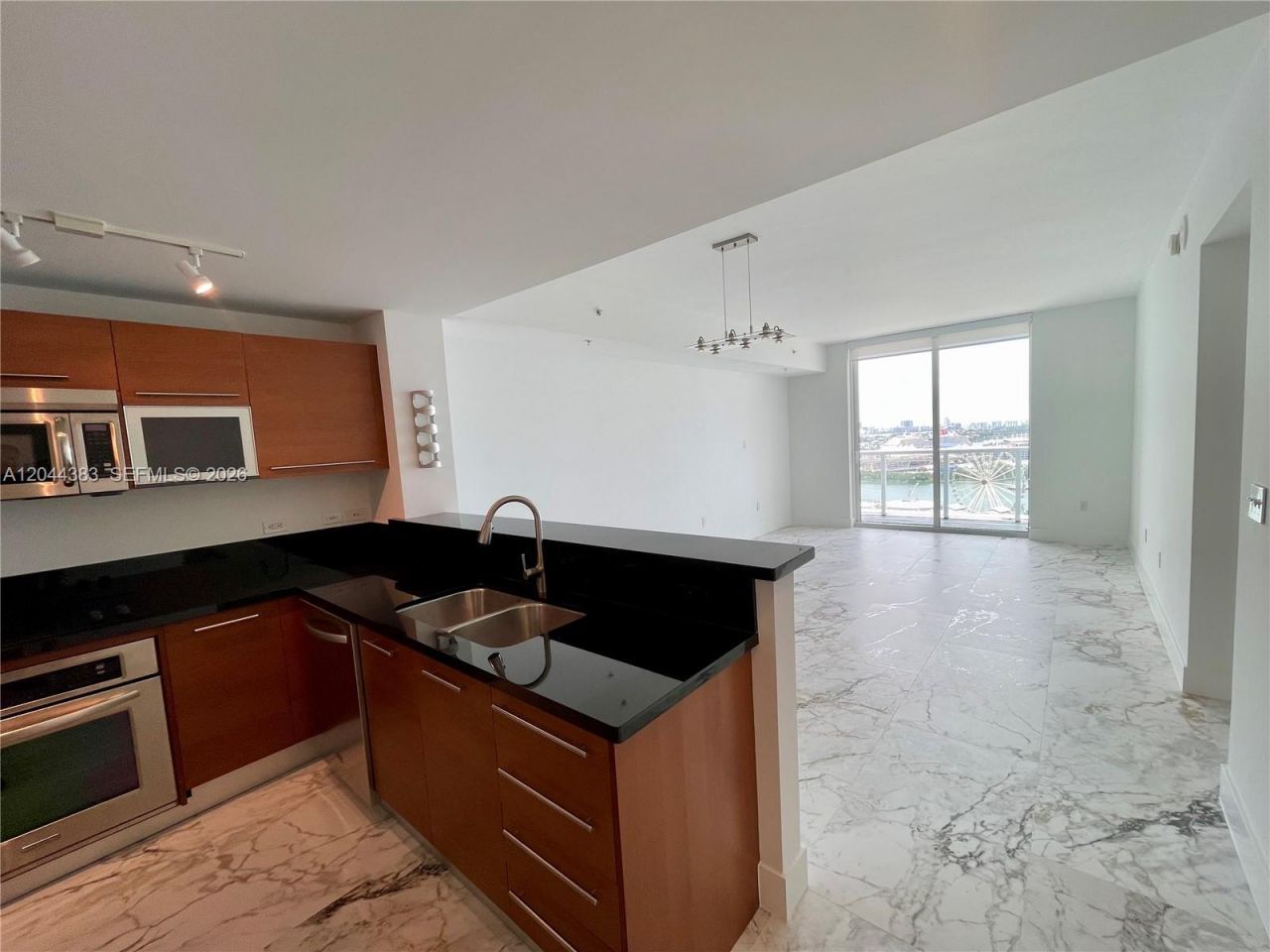 253 NE 2nd St , Unit 2409, Miami, FL 33132 Photo
