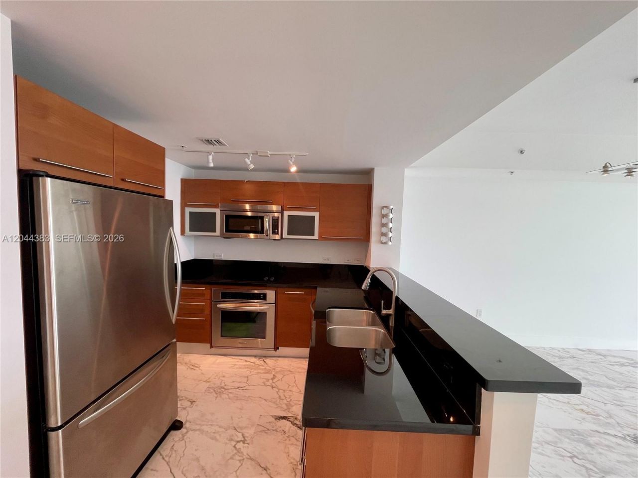 253 NE 2nd St , Unit 2409, Miami, FL 33132 Photo
