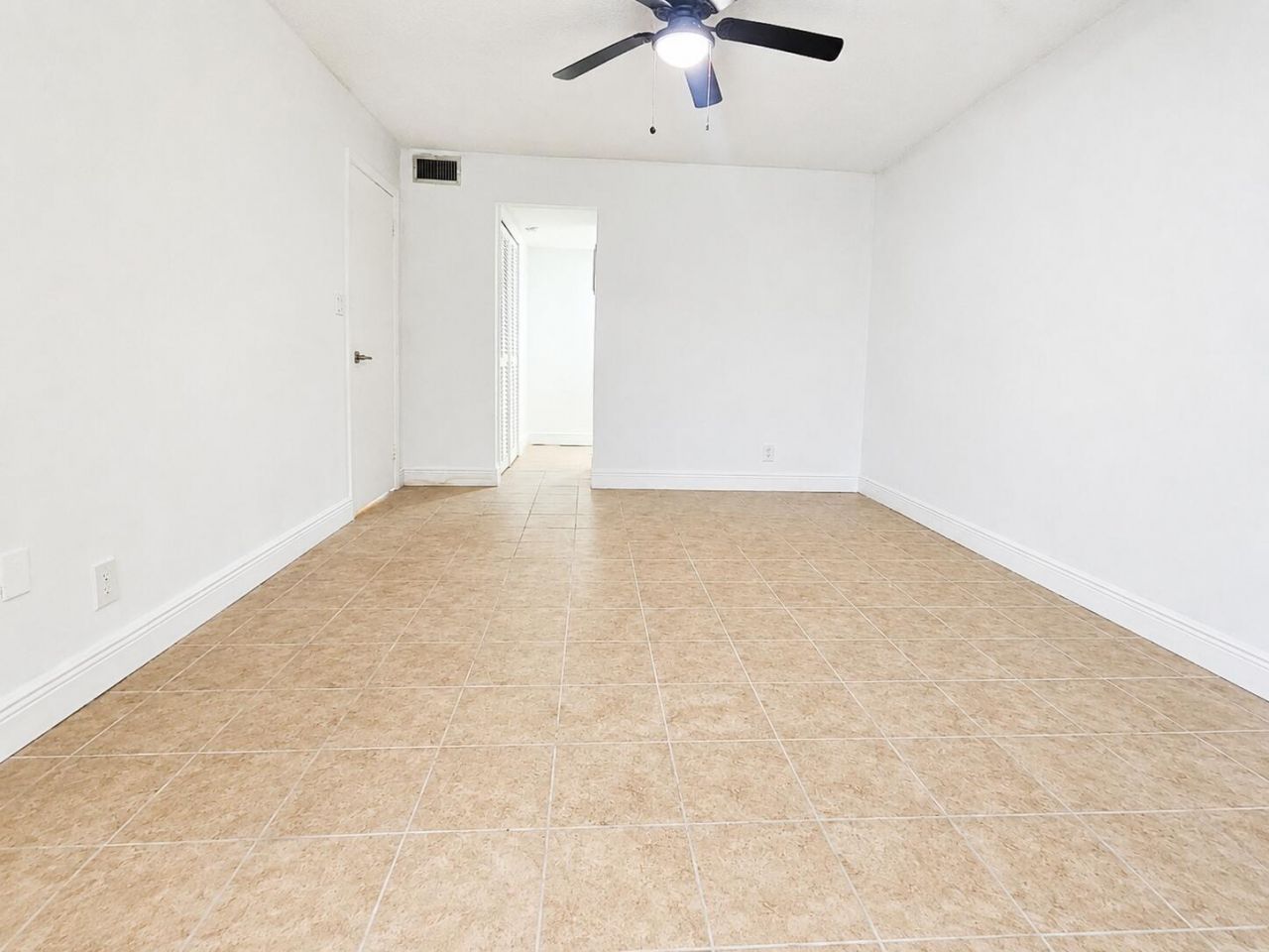 1401 NE Miami Gardens Drive, Unit 180, Miami, FL 33179 Photo