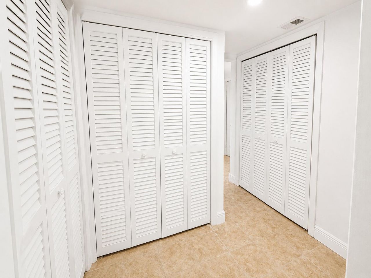 1401 NE Miami Gardens Drive, Unit 180, Miami, FL 33179 Photo