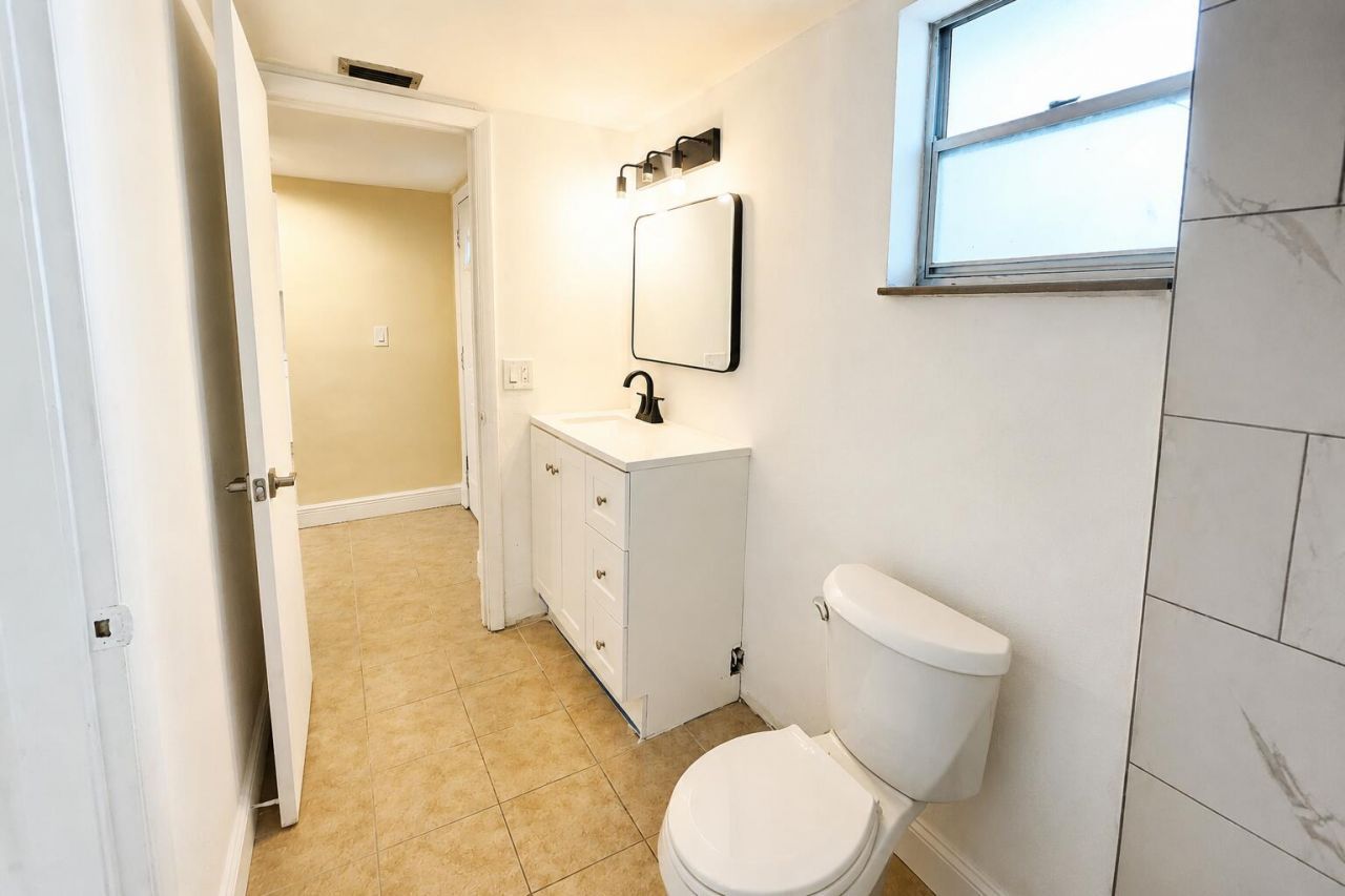 1401 NE Miami Gardens Drive, Unit 180, Miami, FL 33179 Photo