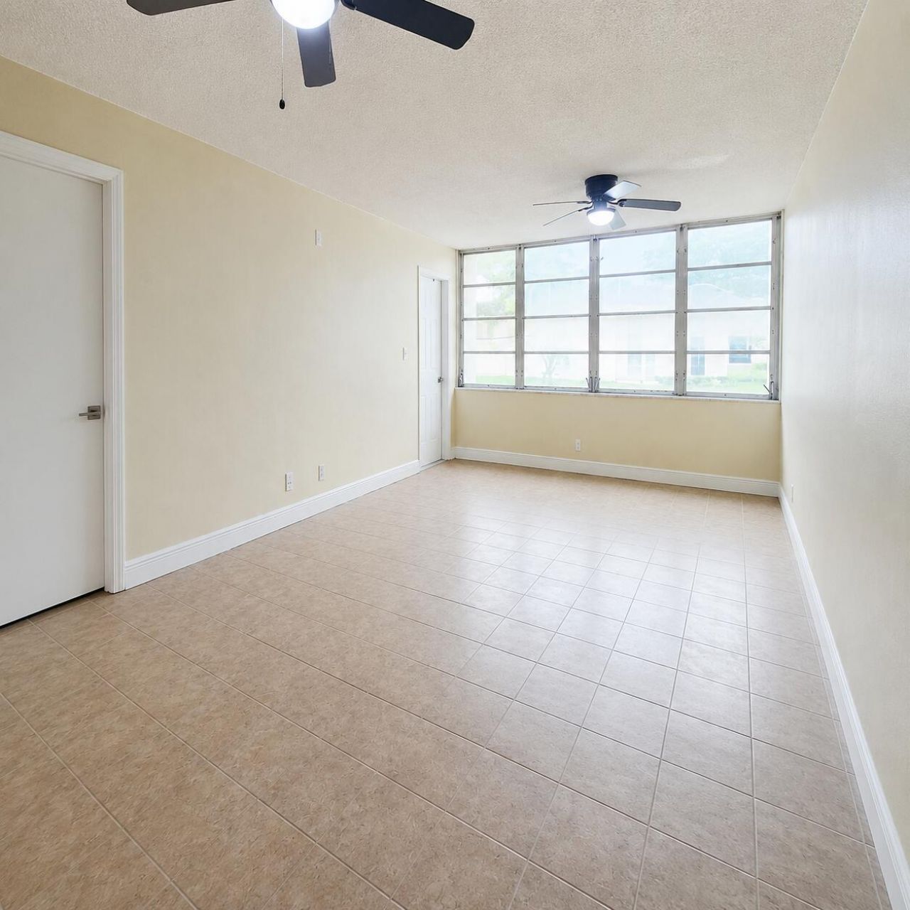 1401 NE Miami Gardens Drive, Unit 180, Miami, FL 33179 Photo