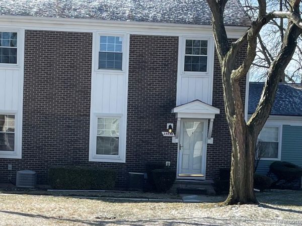 23656 N ROCKLEDGE, Novi, MI 48375