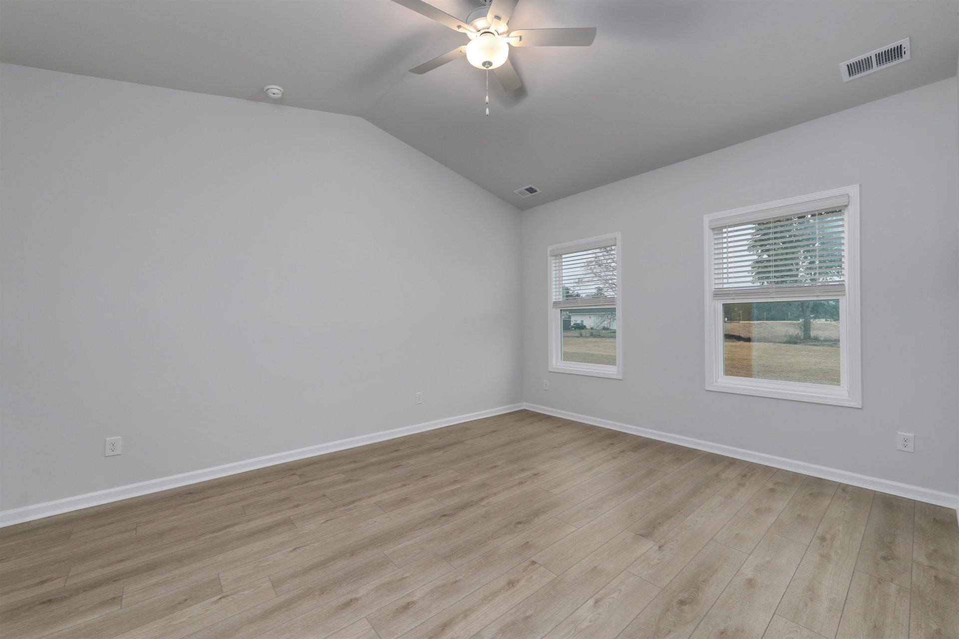 804 Wild Indigo Dr Photo 14