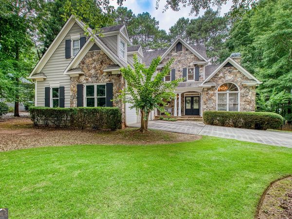 22 Shoreline Drive, Newnan, GA 30263