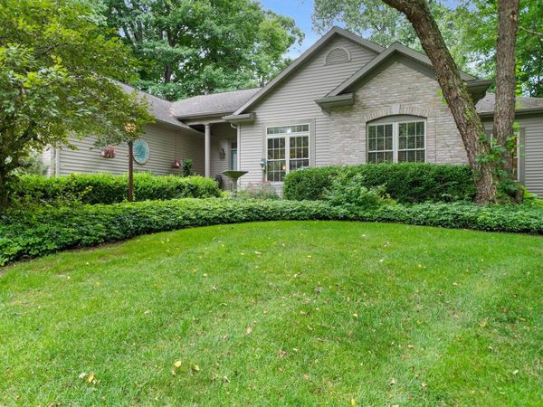 50743 Hidden Forest Drive, South Bend, IN 46628