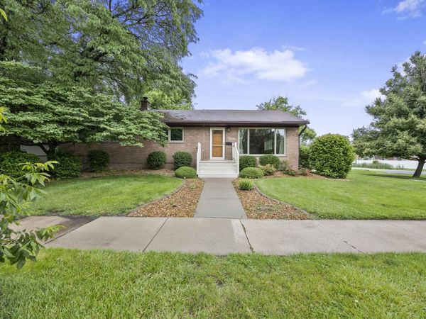 18516 Riegel Road , Homewood, IL 60430