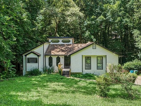 1373 Fairfield Drive SW, Lilburn, GA 30047