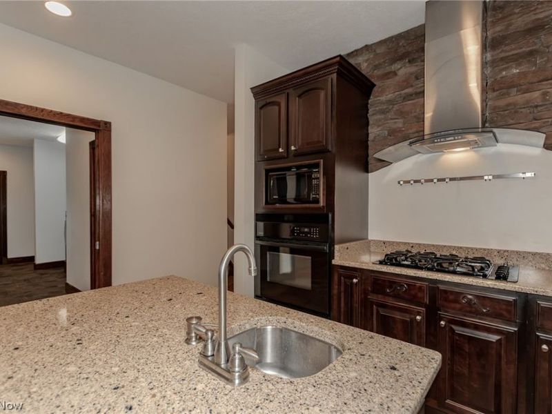 181 Margor Drive, Conneaut, OH 44030 Photo 8