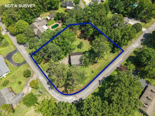 1907 Independence Square, Iuka, MS 38852