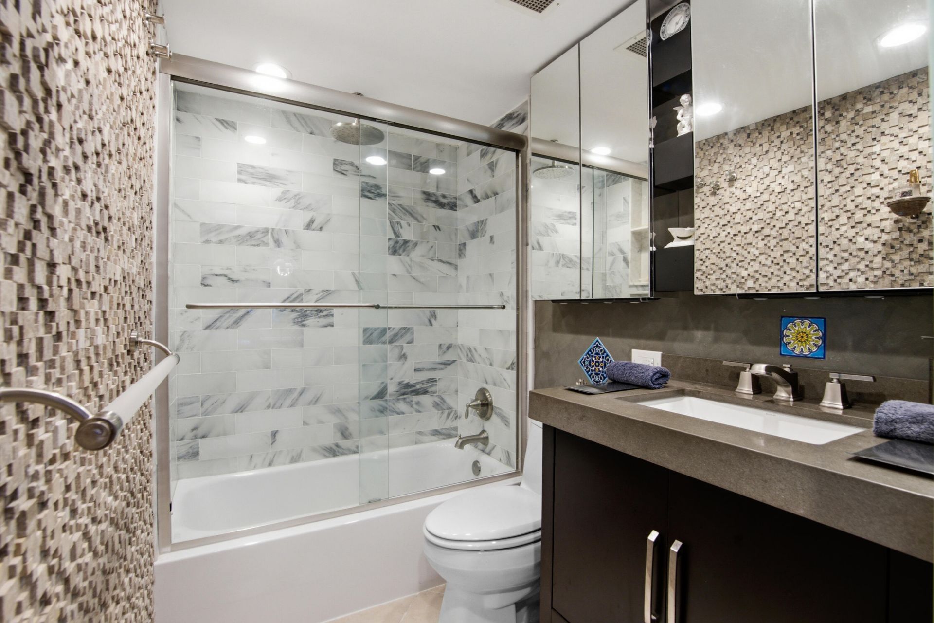 1985 S Ocean Drive, Unit 17d, Hallandale Beach, FL 33009 Photo